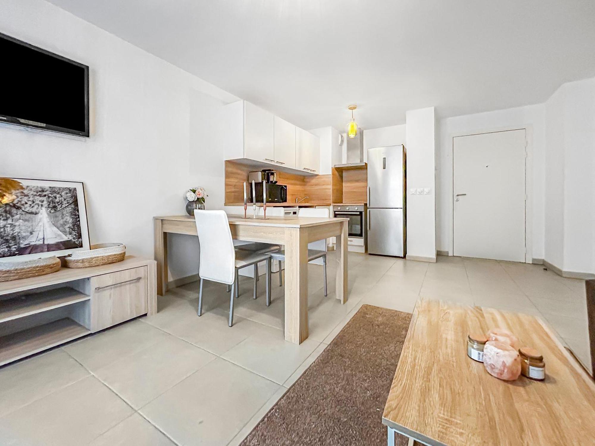 Appartamento Cosy Equipe - Sejour Ideal A Nizza